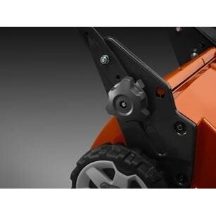 Benzininė vejapjovė Husqvarna LC 247 3 Benzininė vejapjovė Husqvarna LC 247 3