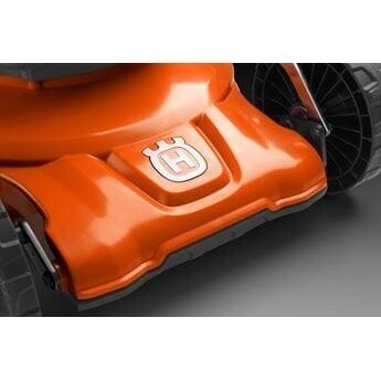Benzininė vejapjovė Husqvarna LC 247 4 Benzininė vejapjovė Husqvarna LC 247 4